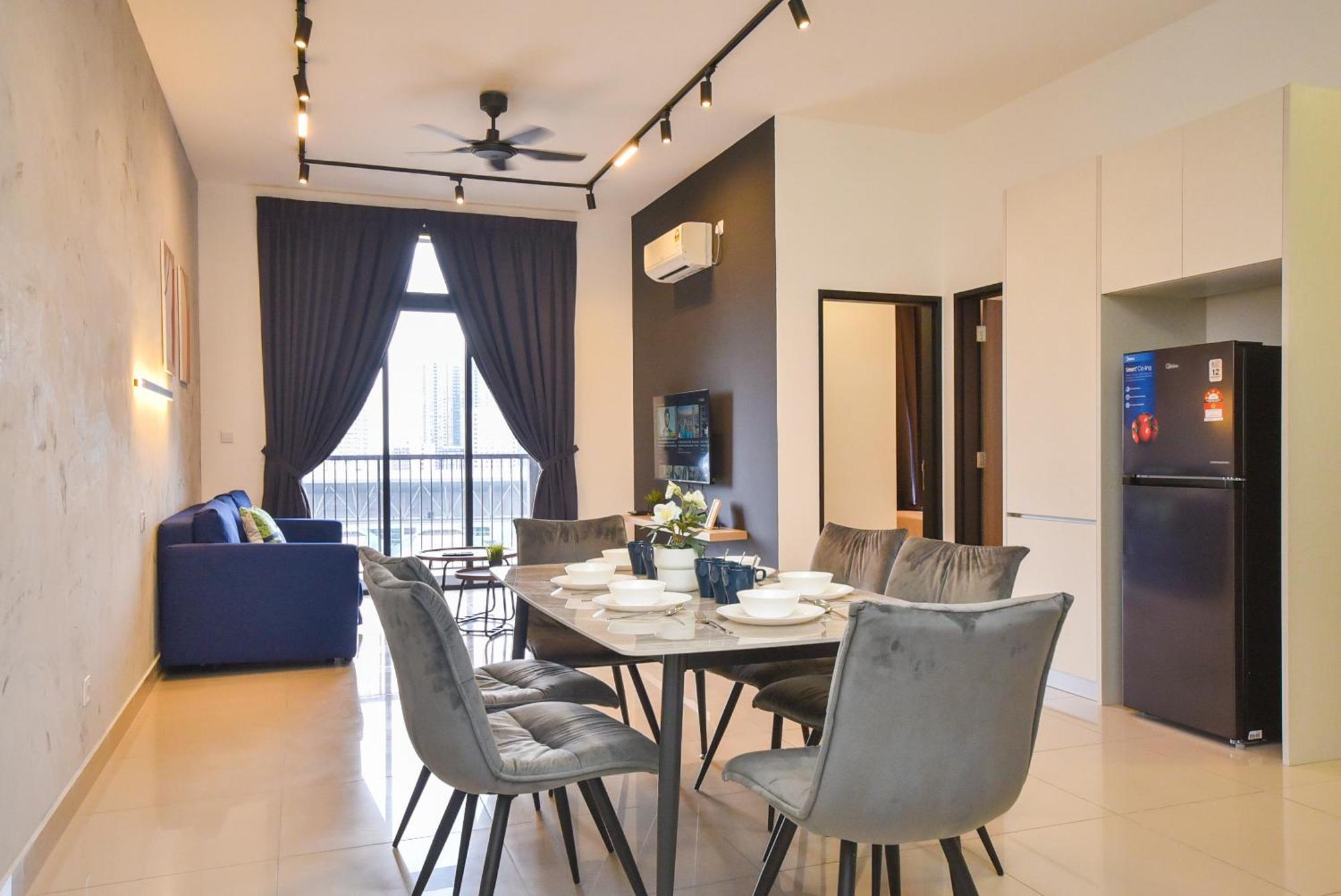 Twin Tower Residence By Nest Home【5 Mins Walk To Ciq】 新山 外观 照片